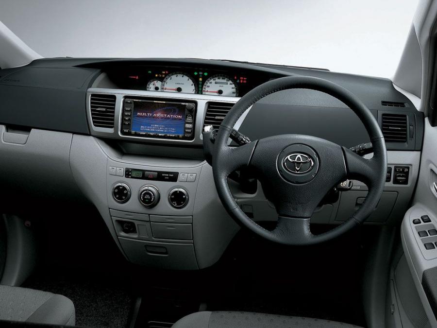  Toyota Voxy 2001 года  (фото 7 из 9)